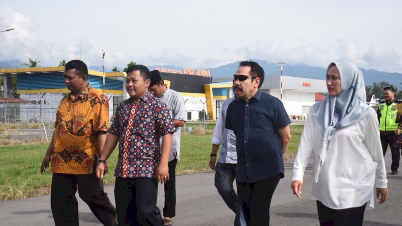 Kemenhub Pantau Persiapan Perpanjangan Landasan Pacu Bandara Andi Djemma