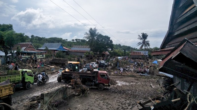 Kondisi terkini Desa Sapanang di Jeneponto pasca banjir, Minggu (3/2/2019). (FOTO: ZUL LALLO/RAKYATKU.COM)