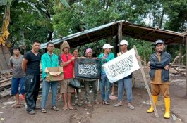 Bantu Korban Banjir Jeneponto, Majelis Fikrul Mustanir Bawa Bendera Tauhid