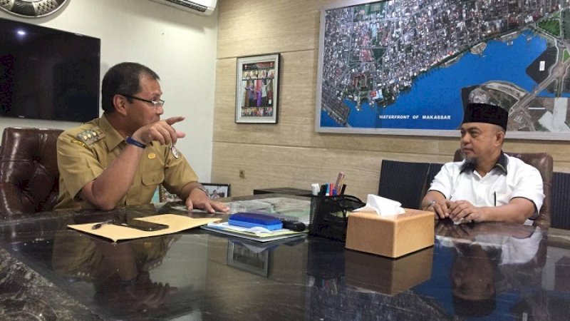 Tamsil Linrung (kanan) bertemu Wali Kota Makassar, Ramdhan Pomanto di kediaman pribadi, Senin (4/2/2019).