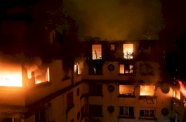 8 Orang Tewas Dalam Kebakaran Apartemen, Seorang Wanita Ditangkap