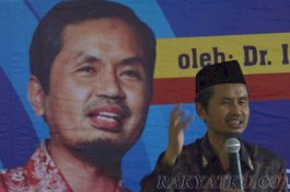 Ustaz Aziz: Undecided Voters Akan Coblos Prabowo-Sandi