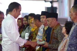 Sertifikat Gratis Jokowi Belum Sampai, Diam-Diam Ketua RT Minta Uang Lelah Rp3 Juta