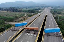 Militer Venezuela Blokir Jalan untuk Menghalangi Bantuan dari Kolombia