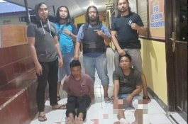 Dikepung di Rumah Mertua, Begal Sadis Lompat ke Sungai Lalu Sembunyi di Atap Warga