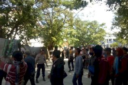 Libatkan Kodim, Polres Sidrap Latihan Selamatkan Komisioner KPU dari Amuk Massa