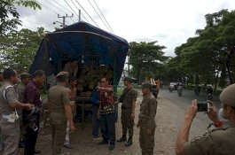 Ada Imbauan Penertiban, Pedagang Tetap Jualan di Perbatasan Gowa-Makassar