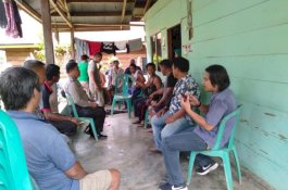 Tak Kunjung Pulang, Sumarni Histeris Lihat Leher Sang Suami Tersangkut di Pagar