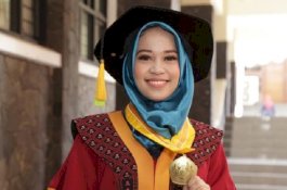 Teliti #2019GantiPresiden, Mahasiswi Ini Jadi Wisudawan Terbaik Unpad