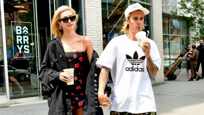 Hailey Baldwin Ungkap Cara Justin Bieber Melamarnya