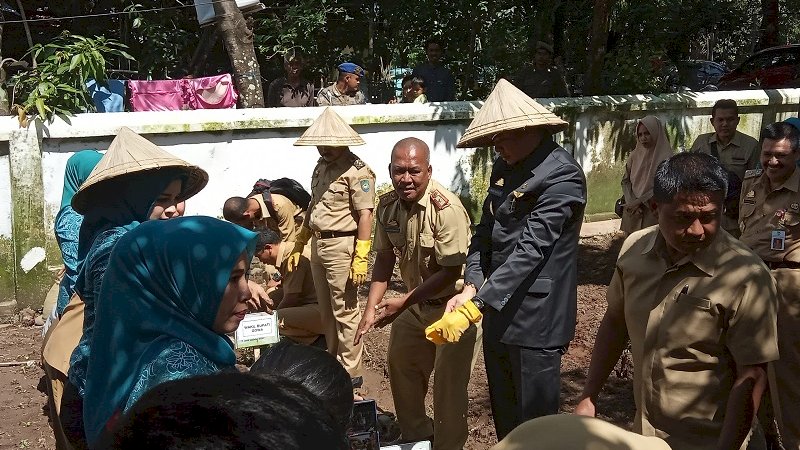 Priska Paramitha Tanam Sayur Buat Warga Gowa; "Bisa Dibawa Pulang"