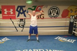 Perkenalkan! Dia Satu-satunya Petinju Profesional Satu Tangan Di Dunia