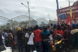 Demo di Depan Grand Mall Maros Berujung Ricuh