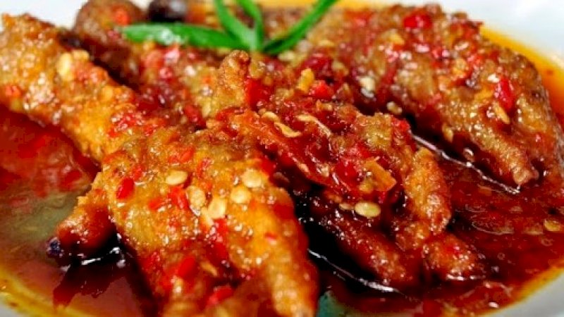 Keseringan Makan Ceker dan Sayap Ayam Bisa Picu Kanker?