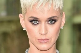 Ketika Katy Perry Jadi Robot Android