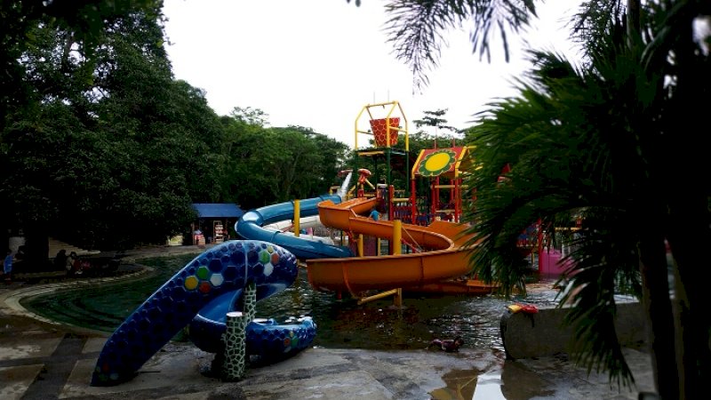 Salah satu wahana Bugis Waterpark Adventure.