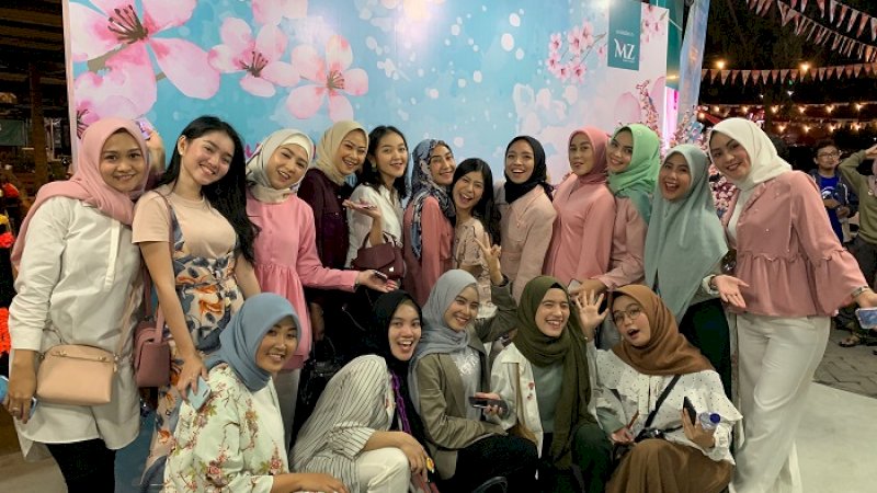 MZ Beauty Secret salah satu produk kosmetik Beauty Buffet dari Thailand kini membuka store pertama di Indonesia Timur. Tepatnya di Pasar Segar Ruko RA5, Makassar. 