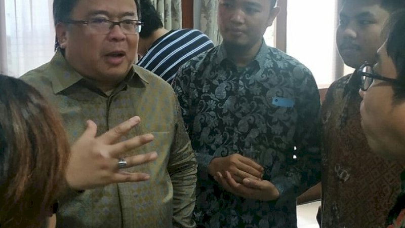 Sapriadi Saleh bersama Menteri Bappenas Bambang Brodjonegoro.