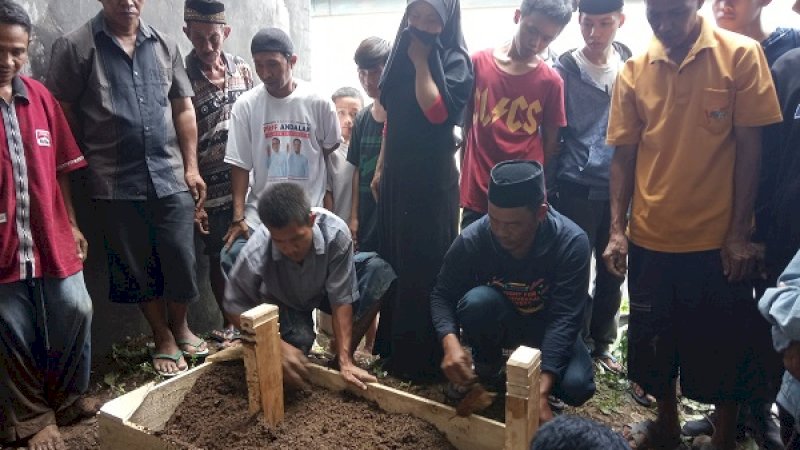 pemakaman Muhammad Alimin Rahimatullah, Sabtu (16/2/2019).