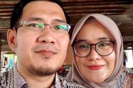 Istri Ulang Tahun, Begini Romantisnya Kabag Humas Pemkot Parepare