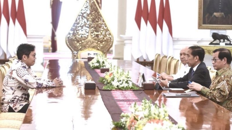 Suasana pertemuan bos Bukalapak Achmad Zaky dengan Presiden Jokowi di Istana Merdeka, Sabtu (16/2/2019).