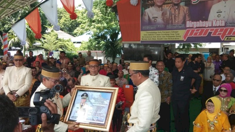 Gubernur Sulsel Nurdin Abdullah menghadiri peringatan hari jadi Kota Parepare, Senin (18/2/2019).