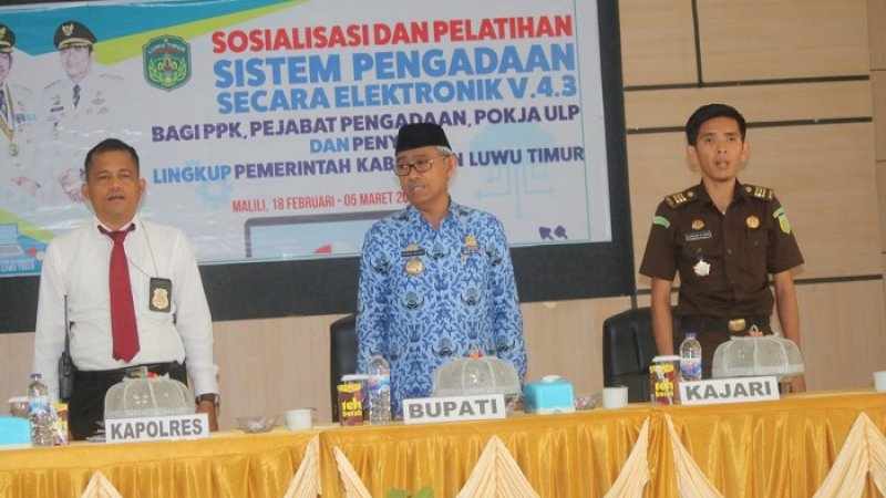 Bupati Luwu Timur Thorig Husler menghadiri Sosialisasi dan Pelatihan Pengadaan Barang dan Jasa menggunakan Sistem Pengadaan Secara Elektronik (SPSE) versi 4.3, Senin (18/2/2019) bertempat di aula kantor Dinas Pendidikan.