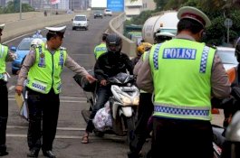 Heboh Kartu Nama Anti Tilang Caleg Bone, Kasat Lantas: Tetap Ditindak