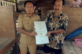Setahun Menunggu, Warga Jeneponto Akhirnya Terima Sertifikat Tanah
