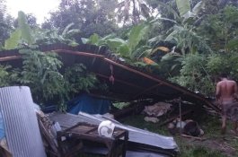 Tiga Atap Rumah Warga Bone Terbang Dibawa Puting Beliung