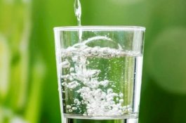 Tak Perlu Beli, Ini Cara Bikin Oralit di Rumah