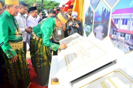 Nurdin Abdullah Resmikan Lima Proyek di Sidrap