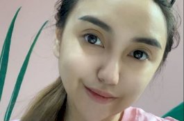 Lepas Hijab, Salmafina Sunan Pamer Tubuh Seksinya