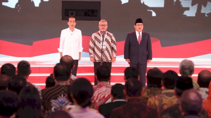Jokowi (kiri) dan Prabowo (kanan) saat debat kedua.