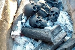 Iseng Buat Arang Tengkorak, Seniman Jepang Kebanjiran Permintaan