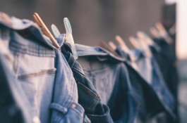 Nekat Curi Jeans Jadul yang Langka, Pria Ini Digiring ke Penjara