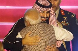Putra Mahkota Saudi Dapat Pelukan Hangat Dari PM India, Setujui Investasi $100 M