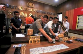 Kerjasama Istri dan Mantan, Penipu Asal Nigeria Raup Rp99 Juta dari Korban