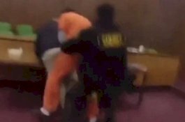 Pelaku KDRT Ini Pukuli Pengacaranya Saat Divonis 47 Tahun Bui