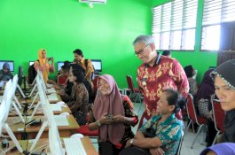 Pantau Simulasi Tes PPPK, Husler Harapkan Tenaga Honorer Lulus Semua