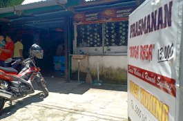 Berkah Jumat, Makan Sepuasnya di Warung Ini Cuma Rp10 Ribu