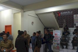 10 Jam Camat Makassar Dimintai Klarifikasi di Bawaslu Sulsel