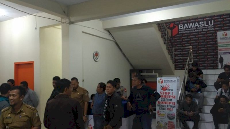 Suasana kantor Badan Pengawas Pemilu (Bawaslu), Jalan AP Pettarani, Jumat (22/2/2019).