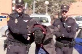 Sadis! Pria Ini Mutilasi Ibunya, Dagingnya Dia Makan Bareng Anjingnya