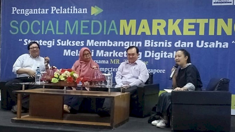 Sekolah Tinggi Ilmu Ekonomi (STIE) Nobel Indonesia Makassar menggelar pengantar pelatihan social media marketing, Sabtu (23/2/2019). 