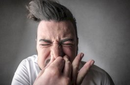 Penyakit Langka: Ada Gigi Tumbuh di Hidung Pria Ini