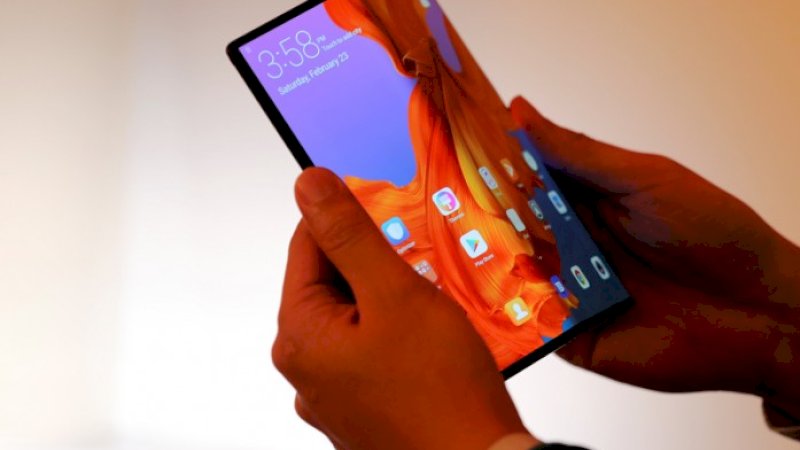 Harga Smartphone Lipat Huawei Mate X Lebih Mahal dari Samsung Galaxy Fold