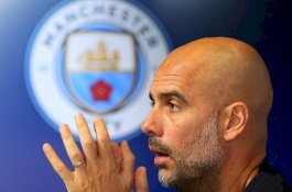 Manchester City Disama-samakan Barcelona, Guardiola: Ya Beda Dong