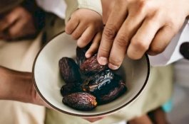 7 Manfaat Kurma untuk Kehamilan dan Persalinan