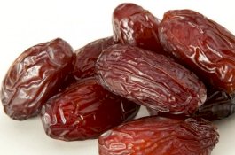 Waktu Makan Kurma yang Tepat Saat Hamil